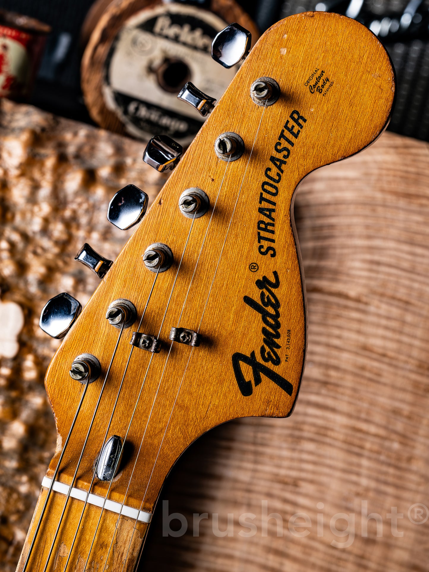 Fender 1974’s Stratocaster 3Tone Sunburst 3.4Kg!!!