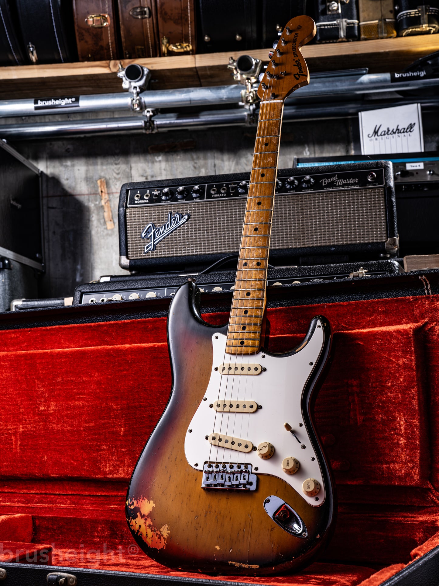 Fender 1974’s Stratocaster  3Tone Sunburst  3.4Kg!!!