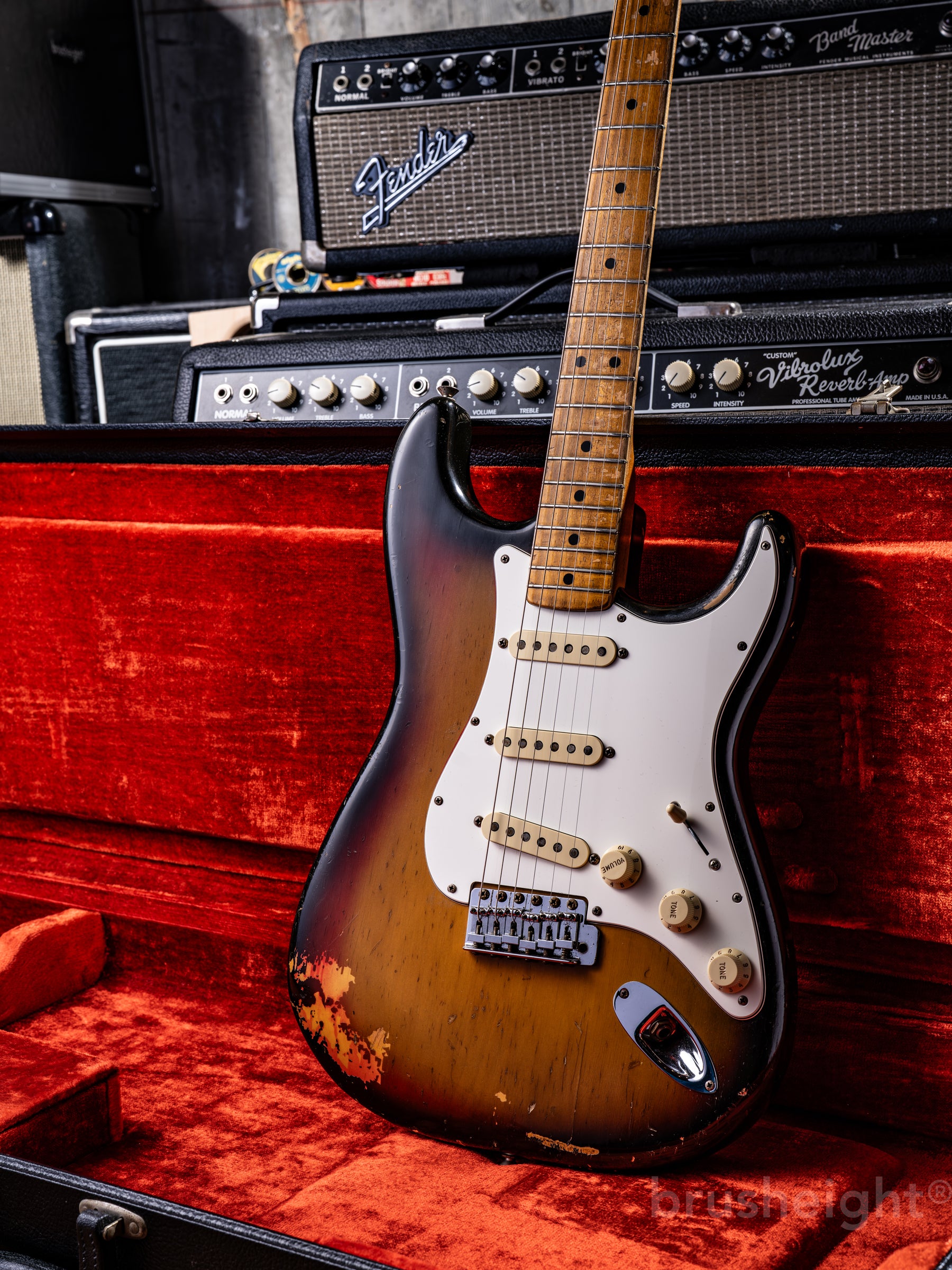 Fender 1974’s Stratocaster  3Tone Sunburst  3.4Kg!!!