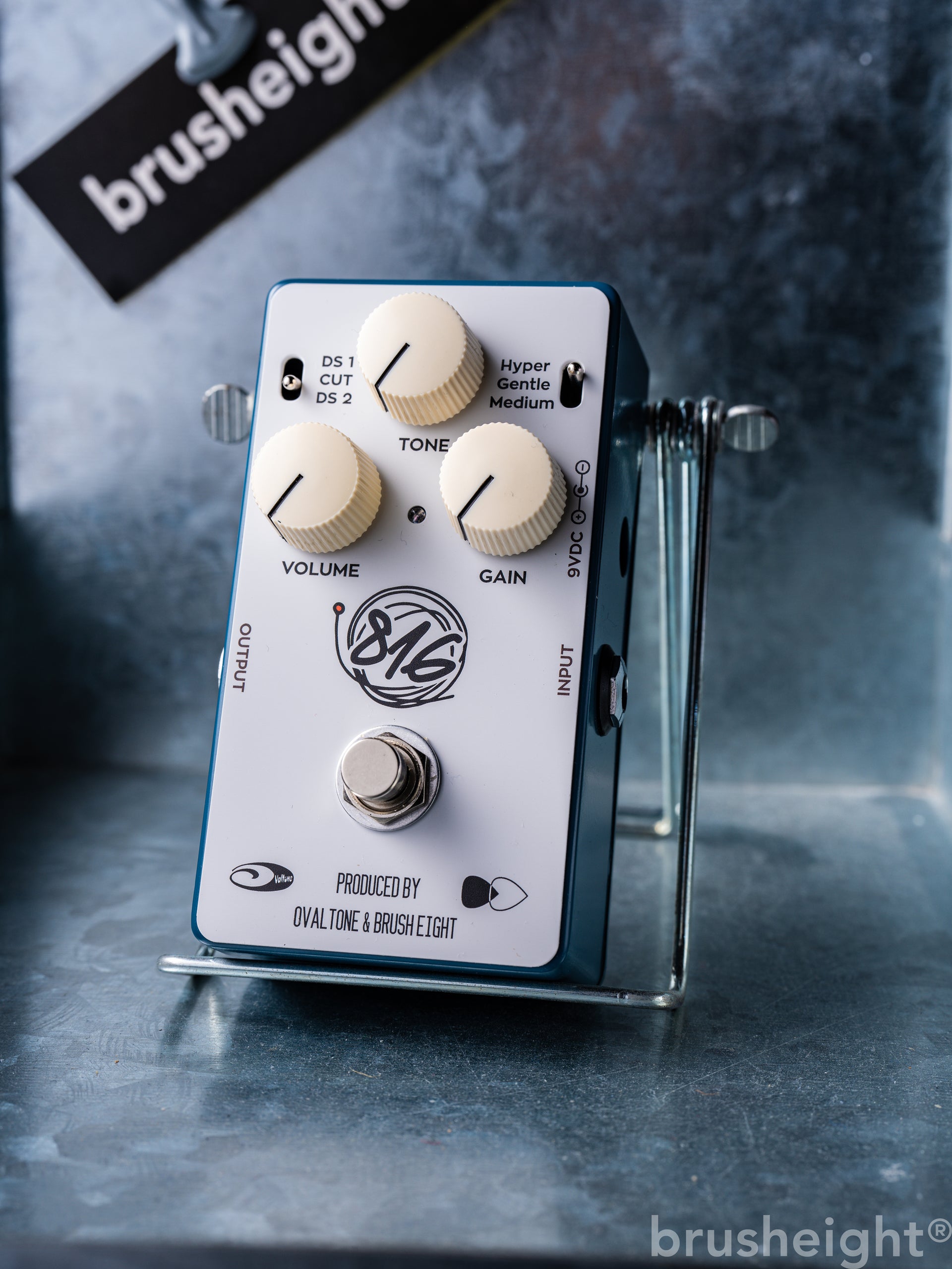 Brush eight & Ovaltone 816 Drive – brusheight 