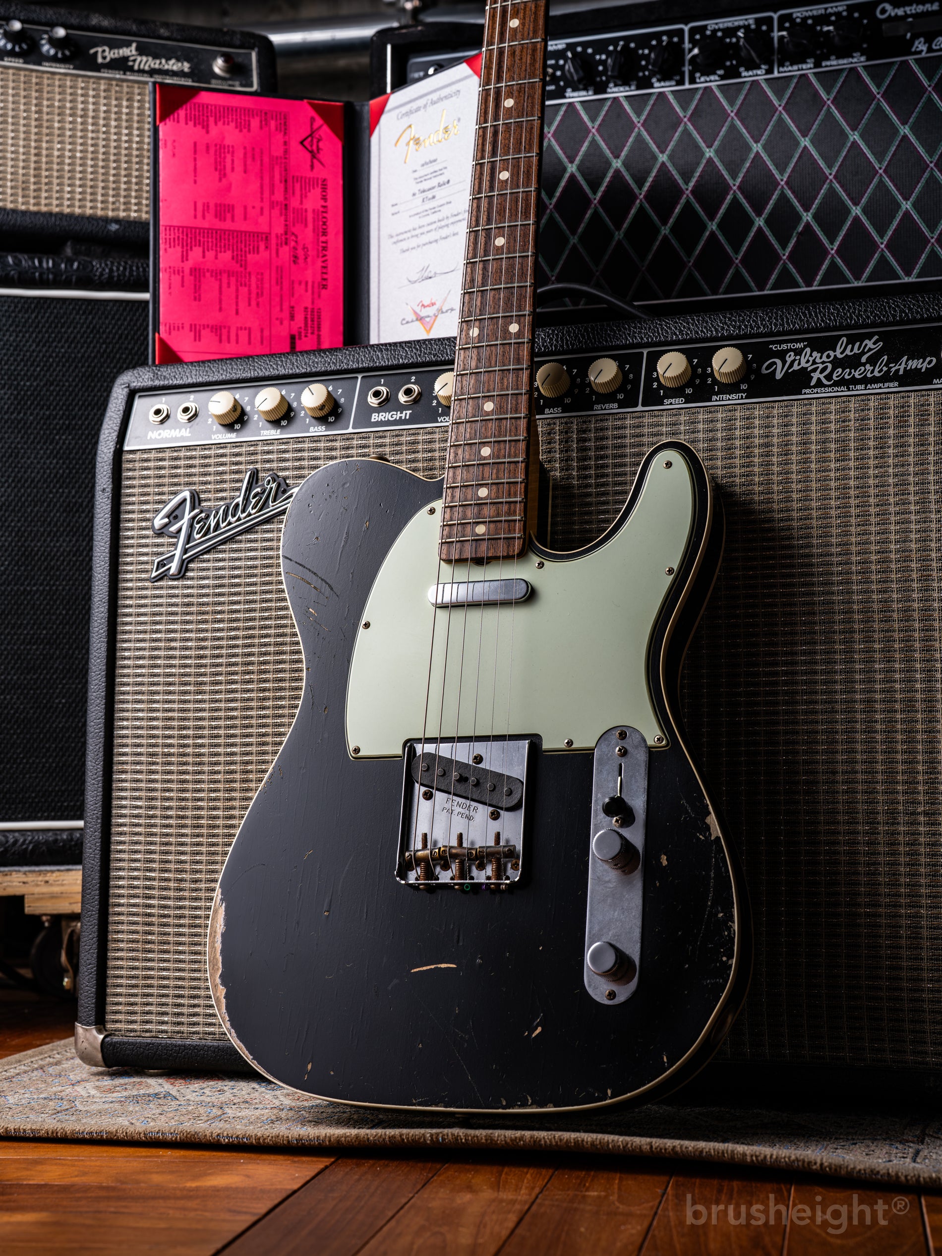 Fender-tele-black-ron-4k.jpg?v