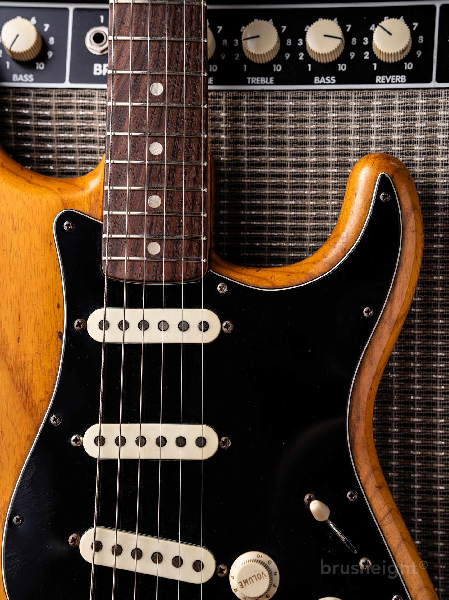 Fender Stratocaster Hardtail Natural Rosewood 1975’s SuperLightweight 3.3kg